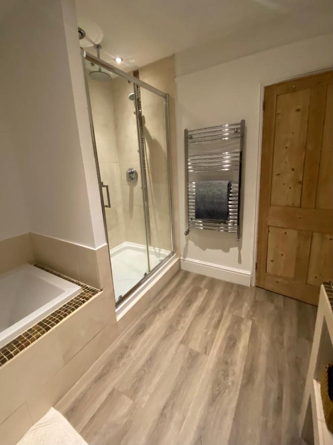 White Heather Terrace Villa โบวีเทรซี ภายนอก รูปภาพ
