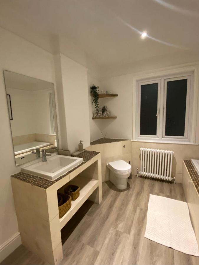 White Heather Terrace Villa โบวีเทรซี ภายนอก รูปภาพ